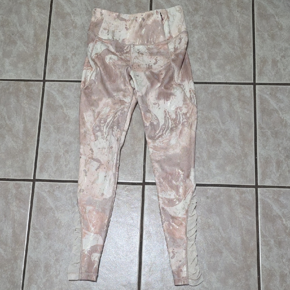 CALIA by Carrie Underwood Shimmering Beige and Cream Leggings